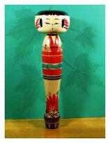 Niiyama Keimi (新山慶美) DOB 1925 Master Sato Keiji, maracca Kokeshi. Mum Flower Design